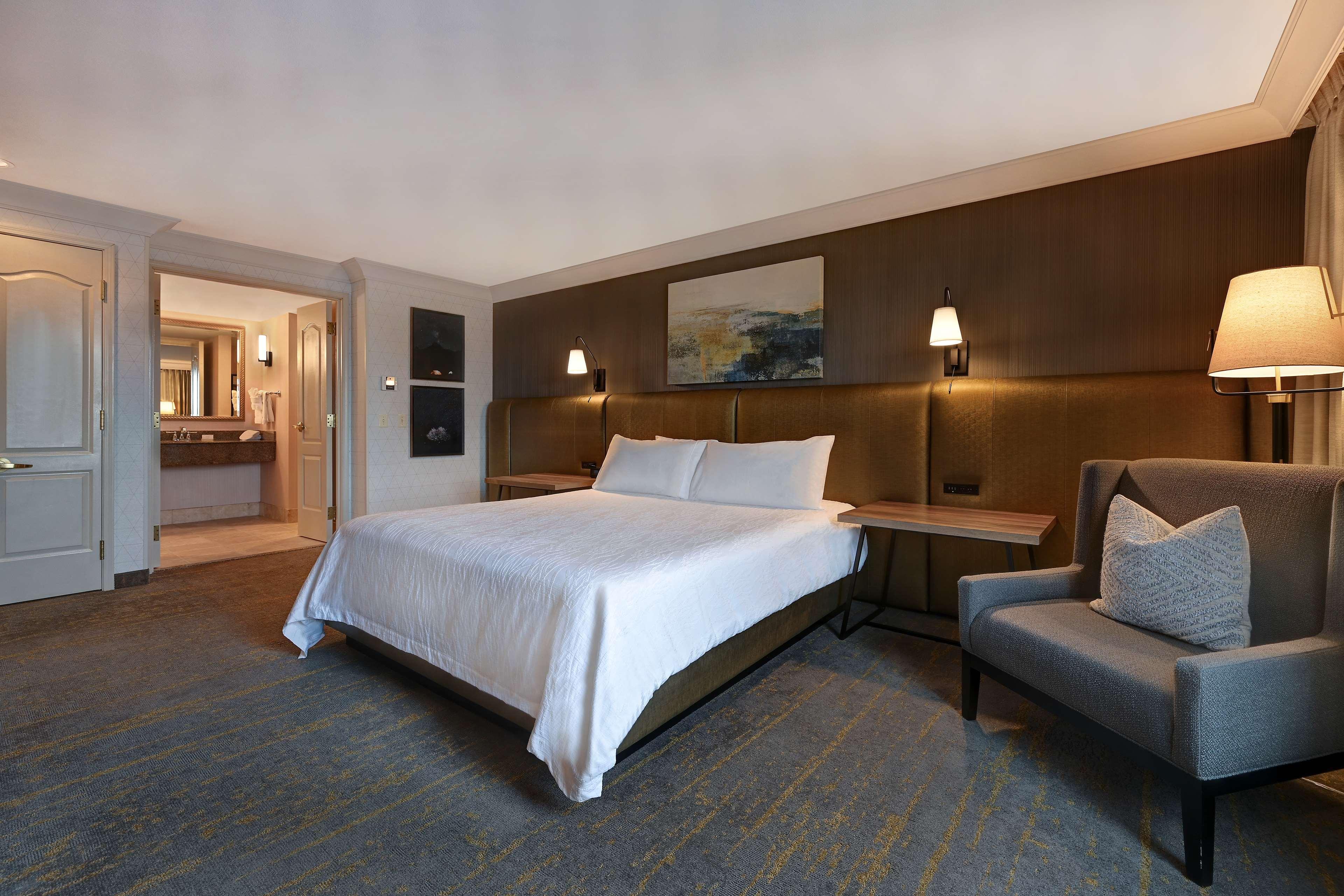 Hilton Garden Boise / 3*