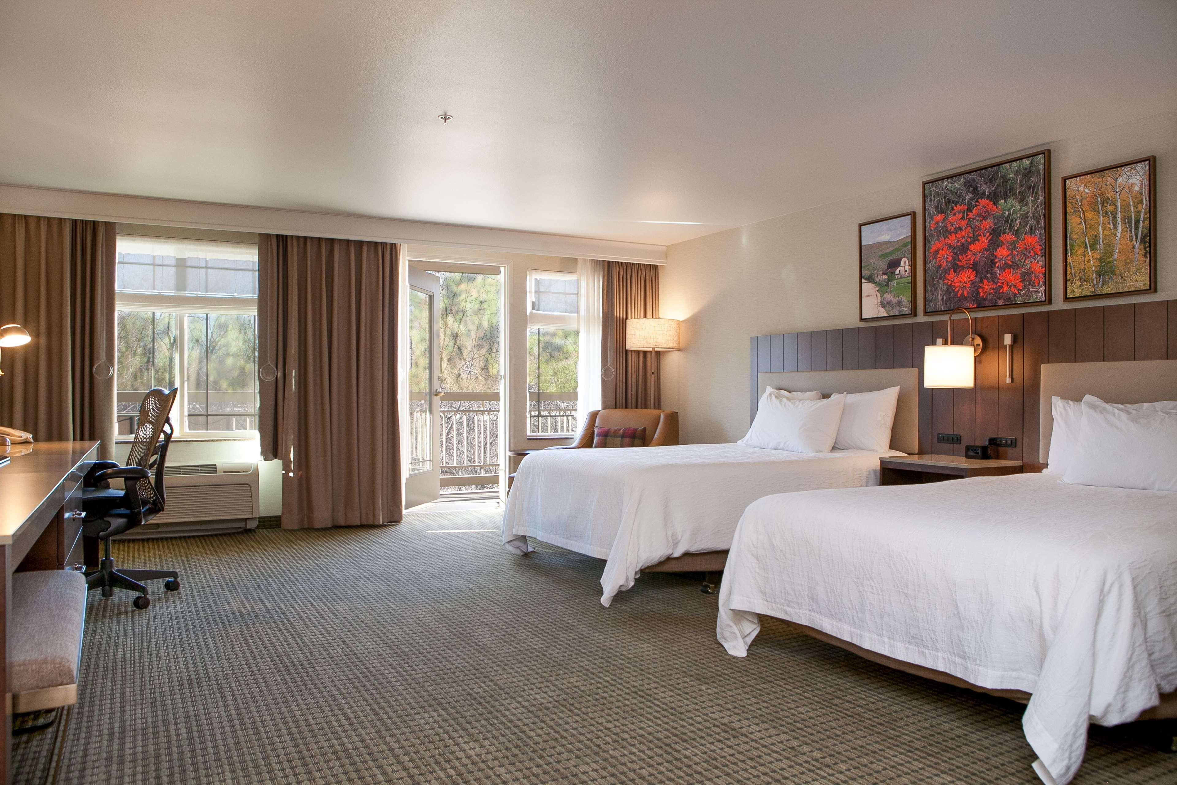 Hilton Garden Boise / Hotel Eagle